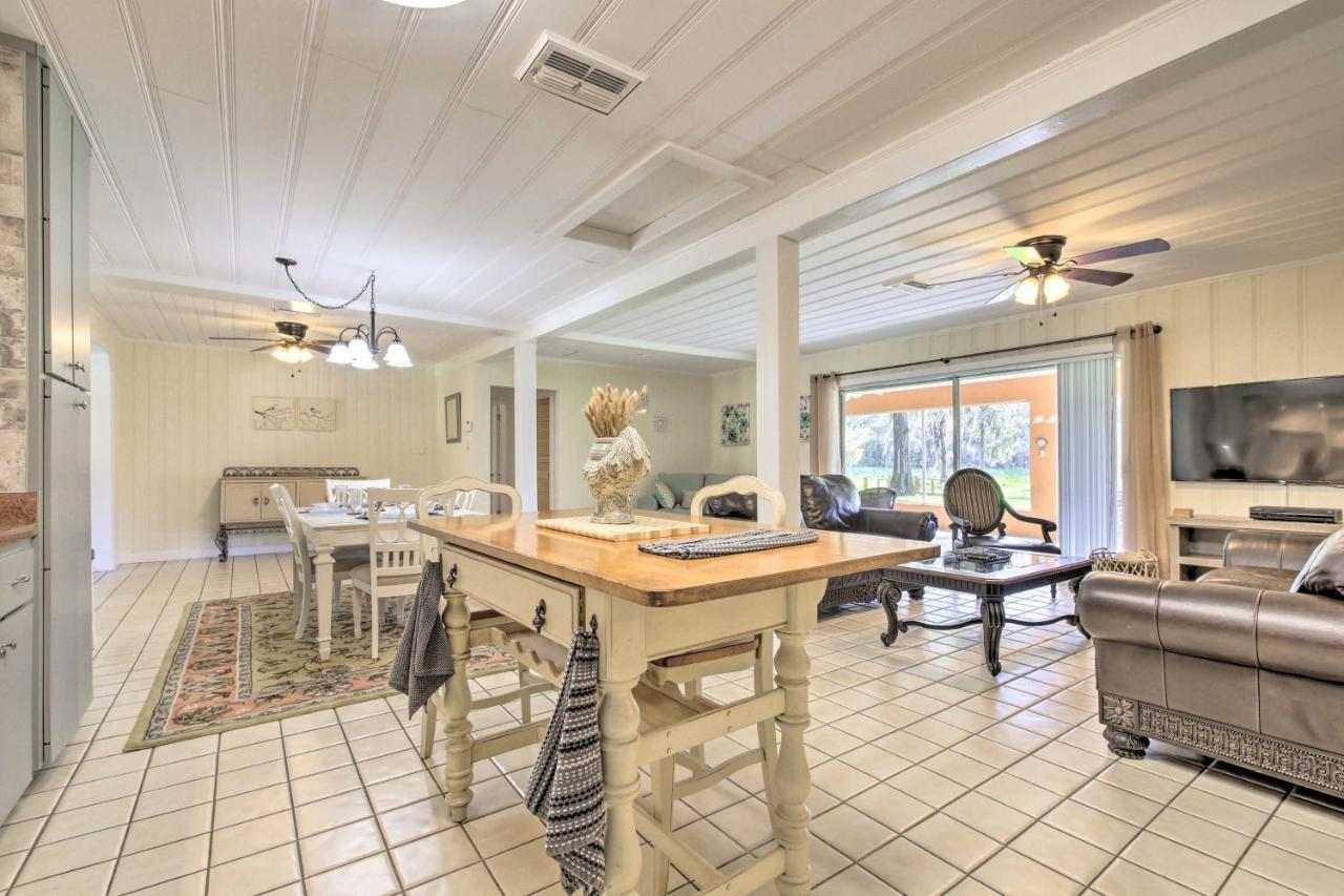 Rainbow River Oasis With Kayaks And Furnished Sunroom! 두넬론 외부 사진